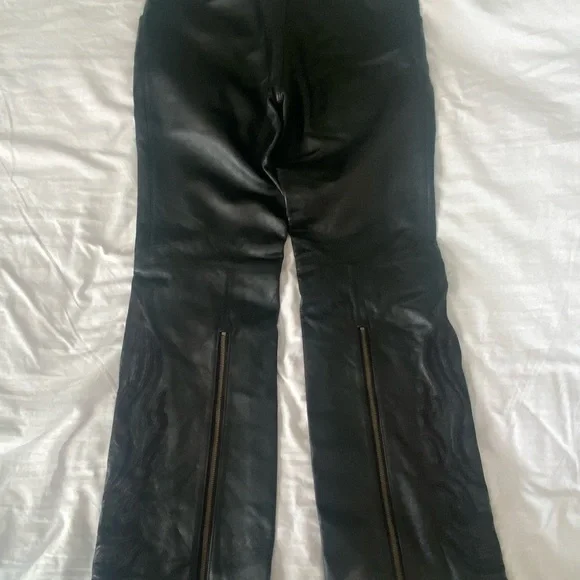 Women’s Harley Davidson Lined Leather Pants tribal Appliqué/Zippers at bottom. 8 - Picture 6 of 13